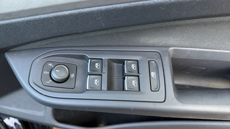 Volkswagen Golf 1.0 TSI Life 5dr Petrol Hatchback